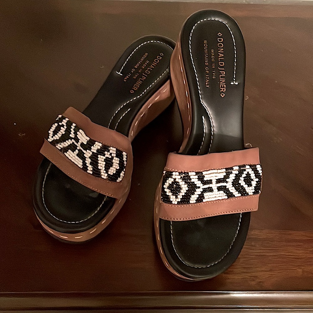 DONALD PLINER SLIDES